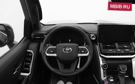 Toyota Land Cruiser, 2024 год, 12 990 000 рублей, 7 фотография