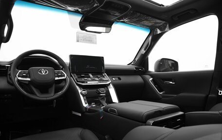 Toyota Land Cruiser, 2024 год, 12 990 000 рублей, 23 фотография