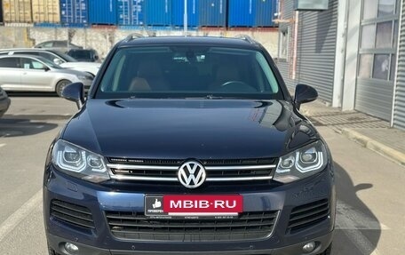 Volkswagen Touareg III, 2010 год, 2 300 000 рублей, 2 фотография