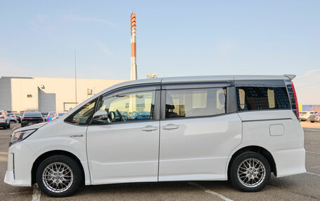 Toyota Noah III, 2019 год, 2 290 000 рублей, 8 фотография