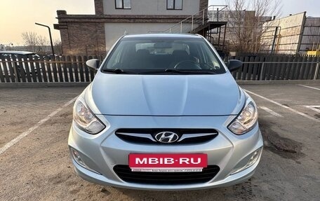 Hyundai Solaris II рестайлинг, 2011 год, 849 900 рублей, 2 фотография