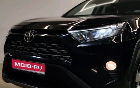 Toyota RAV4, 2021 год, 2 759 000 рублей, 9 фотография