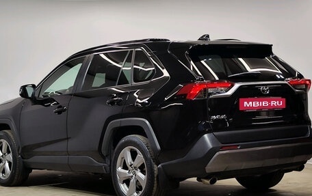 Toyota RAV4, 2021 год, 2 759 000 рублей, 6 фотография