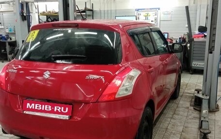 Suzuki Swift IV, 2011 год, 750 000 рублей, 3 фотография