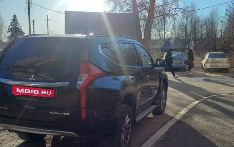 Mitsubishi Pajero Sport III рестайлинг, 2017 год, 2 800 000 рублей, 3 фотография