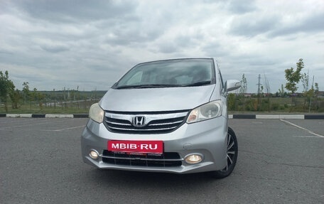 Honda Freed I, 2014 год, 1 450 000 рублей, 2 фотография