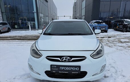 Hyundai Solaris II рестайлинг, 2013 год, 810 000 рублей, 2 фотография