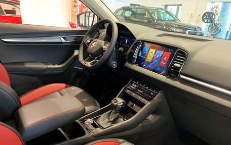 Skoda Karoq I, 2024 год, 3 553 000 рублей, 6 фотография