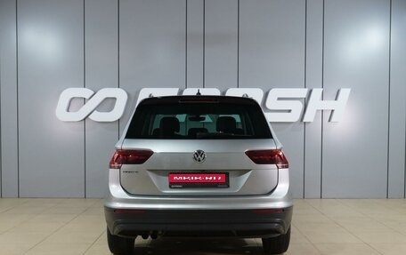 Volkswagen Tiguan II, 2018 год, 2 399 000 рублей, 4 фотография