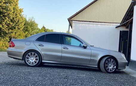 Mercedes-Benz E-Класс, 2005 год, 1 050 000 рублей, 2 фотография