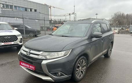 Mitsubishi Outlander III рестайлинг 3, 2016 год, 1 935 000 рублей, 1 фотография