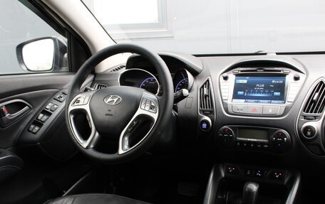 Hyundai ix35 I рестайлинг, 2013 год, 1 400 000 рублей, 8 фотография