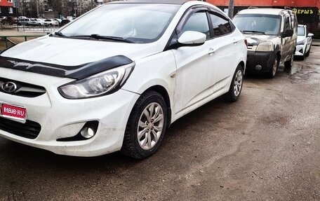 Hyundai Solaris II рестайлинг, 2011 год, 670 000 рублей, 1 фотография