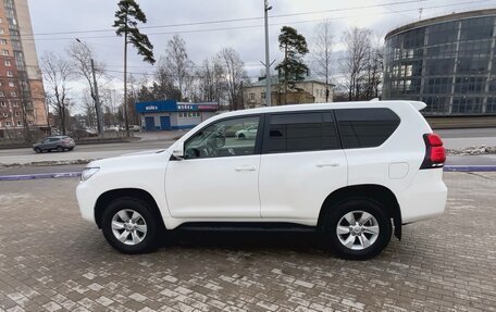 Toyota Land Cruiser Prado 150 рестайлинг 2, 2021 год, 5 750 000 рублей, 1 фотография