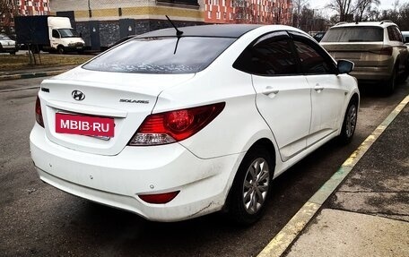 Hyundai Solaris II рестайлинг, 2011 год, 670 000 рублей, 4 фотография