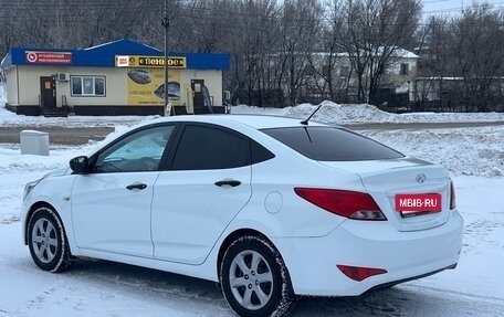 Hyundai Solaris II рестайлинг, 2015 год, 800 000 рублей, 6 фотография