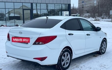 Hyundai Solaris II рестайлинг, 2015 год, 800 000 рублей, 8 фотография