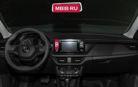 Skoda Rapid II, 2021 год, 1 715 000 рублей, 9 фотография