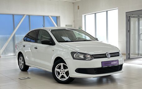 Volkswagen Polo VI (EU Market), 2013 год, 899 000 рублей, 3 фотография