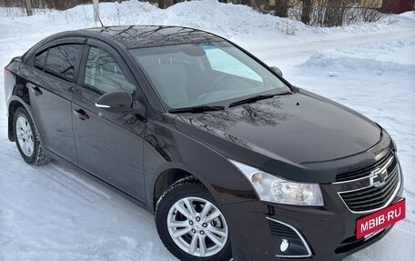 Chevrolet Cruze II, 2014 год, 990 000 рублей, 4 фотография