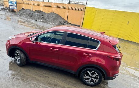 KIA Sportage IV рестайлинг, 2019 год, 1 900 000 рублей, 4 фотография