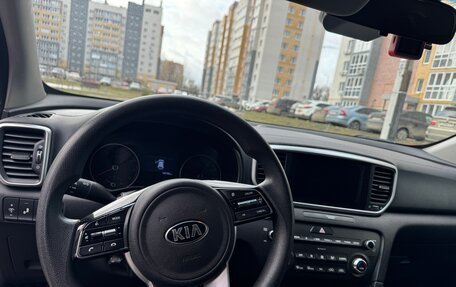 KIA Sportage IV рестайлинг, 2019 год, 1 900 000 рублей, 6 фотография