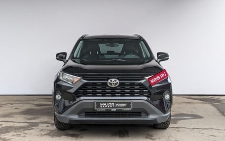 Toyota RAV4, 2021 год, 3 295 000 рублей, 2 фотография