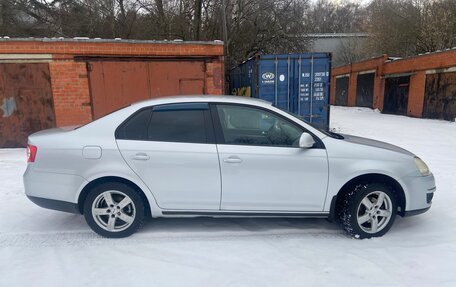 Volkswagen Jetta VI, 2010 год, 780 000 рублей, 4 фотография