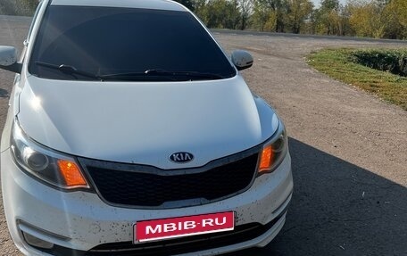 KIA Rio III рестайлинг, 2017 год, 1 100 000 рублей, 1 фотография