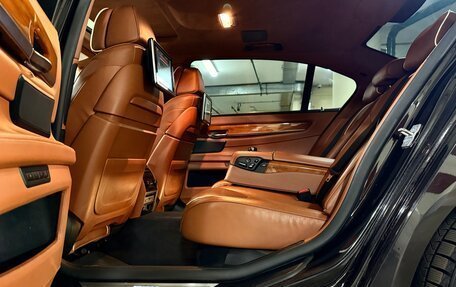 BMW 7 серия, 2013 год, 1 825 000 рублей, 10 фотография