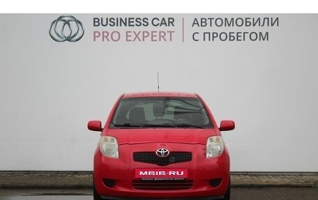 Toyota Yaris III рестайлинг, 2006 год, 590 000 рублей, 2 фотография