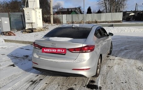 Hyundai Elantra VI рестайлинг, 2018 год, 1 700 000 рублей, 5 фотография