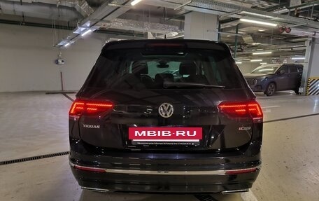 Volkswagen Tiguan II, 2018 год, 3 090 000 рублей, 6 фотография