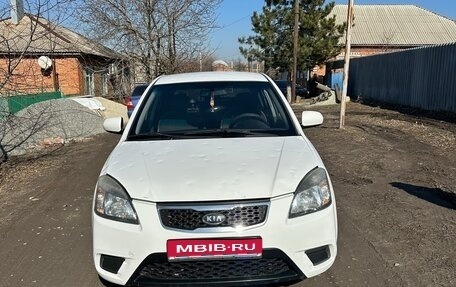 KIA Rio II, 2009 год, 600 000 рублей, 1 фотография