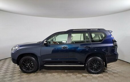 Toyota Land Cruiser Prado 150 рестайлинг 2, 2021 год, 11 570 000 рублей, 10 фотография