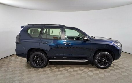 Toyota Land Cruiser Prado 150 рестайлинг 2, 2021 год, 11 570 000 рублей, 5 фотография