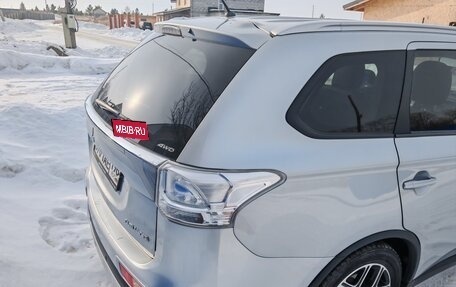 Mitsubishi Outlander III рестайлинг 3, 2014 год, 1 850 000 рублей, 3 фотография