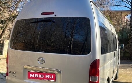 Toyota HiAce H200, 2007 год, 1 990 000 рублей, 7 фотография