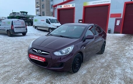 Hyundai Solaris II рестайлинг, 2012 год, 640 000 рублей, 12 фотография