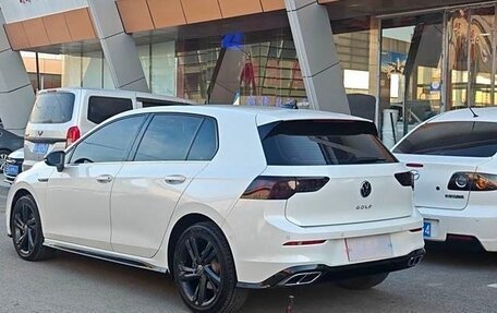 Volkswagen Golf VIII, 2022 год, 2 330 000 рублей, 3 фотография