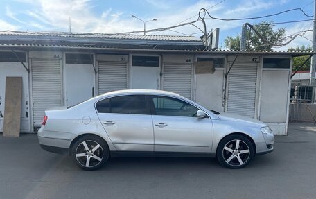 Volkswagen Passat B6, 2008 год, 750 000 рублей, 14 фотография