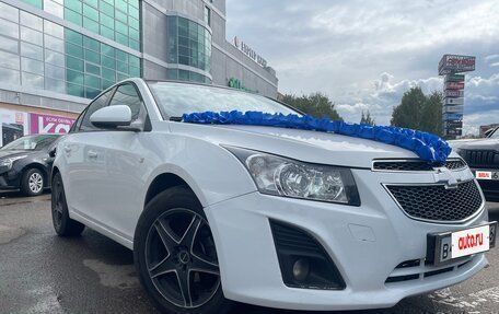 Chevrolet Cruze II, 2011 год, 750 000 рублей, 3 фотография