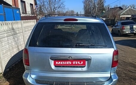 Chrysler Town & Country IV, 2002 год, 740 000 рублей, 11 фотография