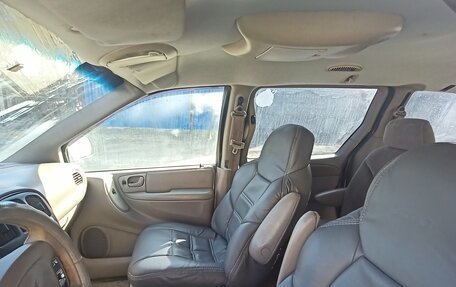 Chrysler Town & Country IV, 2002 год, 740 000 рублей, 17 фотография