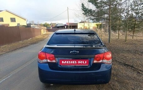 Chevrolet Cruze II, 2010 год, 740 000 рублей, 7 фотография