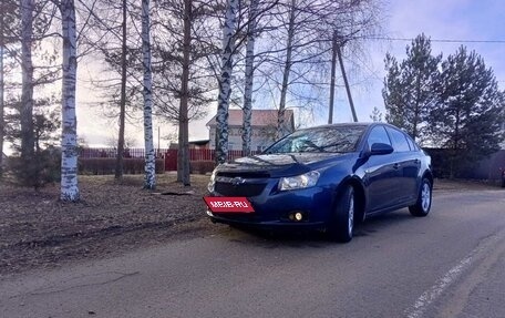 Chevrolet Cruze II, 2010 год, 740 000 рублей, 2 фотография