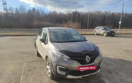 Renault Kaptur I рестайлинг, 2019 год, 1 400 000 рублей, 2 фотография