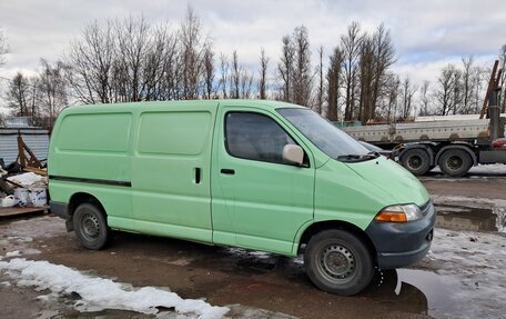 Toyota HiAce, 2001 год, 450 000 рублей, 3 фотография