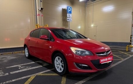 Opel Astra J, 2013 год, 690 000 рублей, 2 фотография