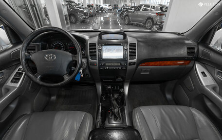 Toyota Land Cruiser Prado 120 рестайлинг, 2006 год, 1 580 000 рублей, 9 фотография